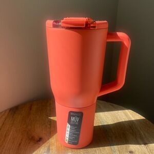 Brand New Brumate MUV 35oz in Papaya